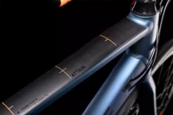 Cube Attain Road Bike (2022) -Deutschland Fahrradzubehör Verkaufs-Shop Cube Attain Road cycling Bike 2022 blue orange aluminium 03