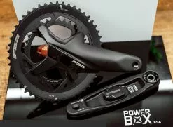 FSA Powerbox SC POD Alu Leistungsmesser Kurbelgarnitur 5 FSA Powerbox SC POD Alu Leistungsmesser Kurbelgarnitur -Deutschland Fahrradzubehör Verkaufs-Shop FSA Powerbox SC POD Alloy Powermeter Crankset Power Meter Chainsets Black 328 0016554090 1