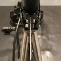 LifeLine Aero Race Startnummernhalter 7 LifeLine Aero Race Startnummernhalter -Deutschland Fahrradzubehör Verkaufs-Shop LifeLine Aero Race Number Holder Seat Posts Black 2017 LLARNH 3 scaled