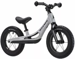 Vitus Smoothy Kinderlaufrad 10 Vitus Smoothy Kinderlaufrad -Deutschland Fahrradzubehör Verkaufs-Shop Vitus Smoothy Balance Bike Balance Bikes Grey VSBBBLUBLKGRY 0 scaled